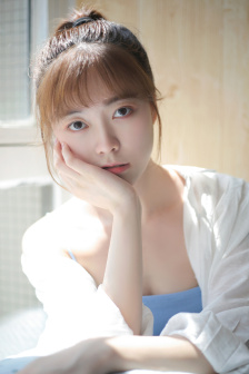 女主播真空上阵